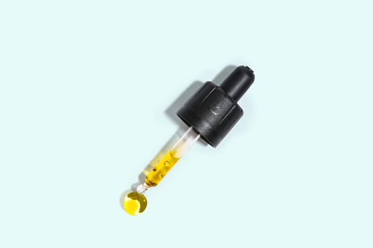 The colour of CBD oil: why are some oils darker than others?